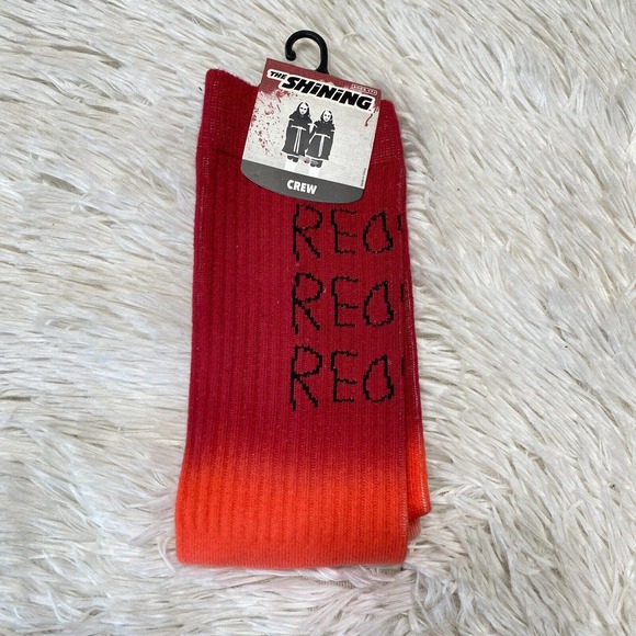 The Shining Red Rum Crew Socks Horror Jack Nicholson - Picture 1 of 2